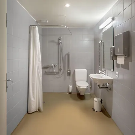 אכסניה Youth Jeunotel *