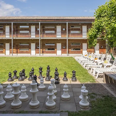 Youth Jeunotel Auberge de jeunesse *