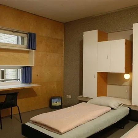 Youth Jeunotel Лозана