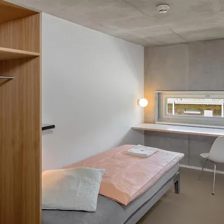 אכסניה Youth Jeunotel