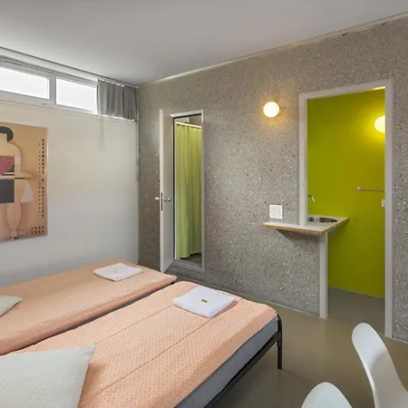 Youth Jeunotel Albergue Lausana