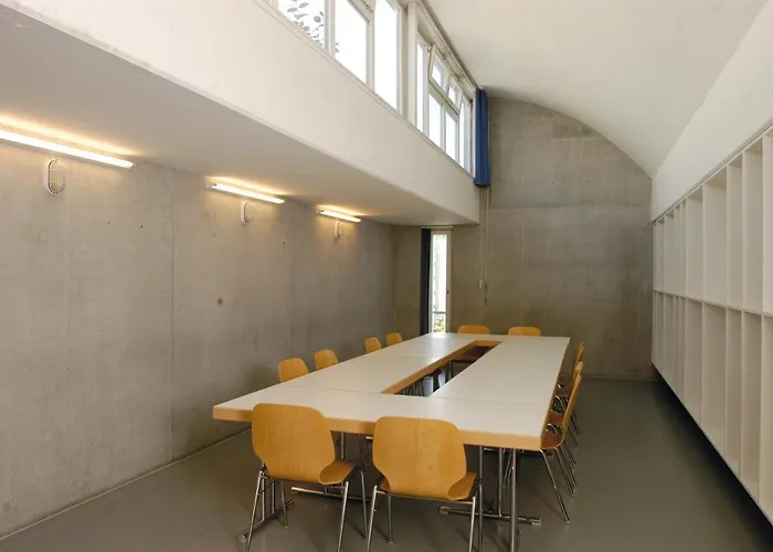 Youth Jeunotel * Lozanna