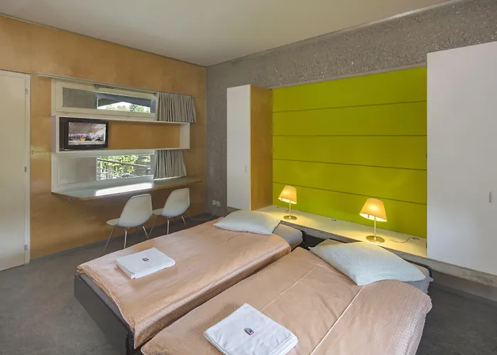 Youth Jeunotel Lozanna