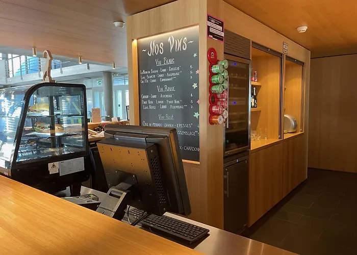 Youth Jeunotel Lozanna