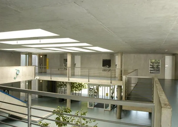 Hostel Youth Jeunotel *