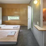 Hostel Youth Jeunotel