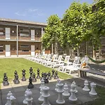 Youth Jeunotel Hostel *