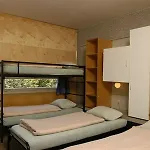 Hostel Youth Jeunotel
