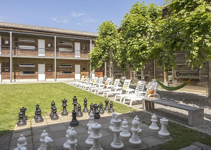 Youth Jeunotel Vandrarhem *